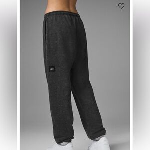 ALO Yoga Chill Vintage Wash Sweatpant